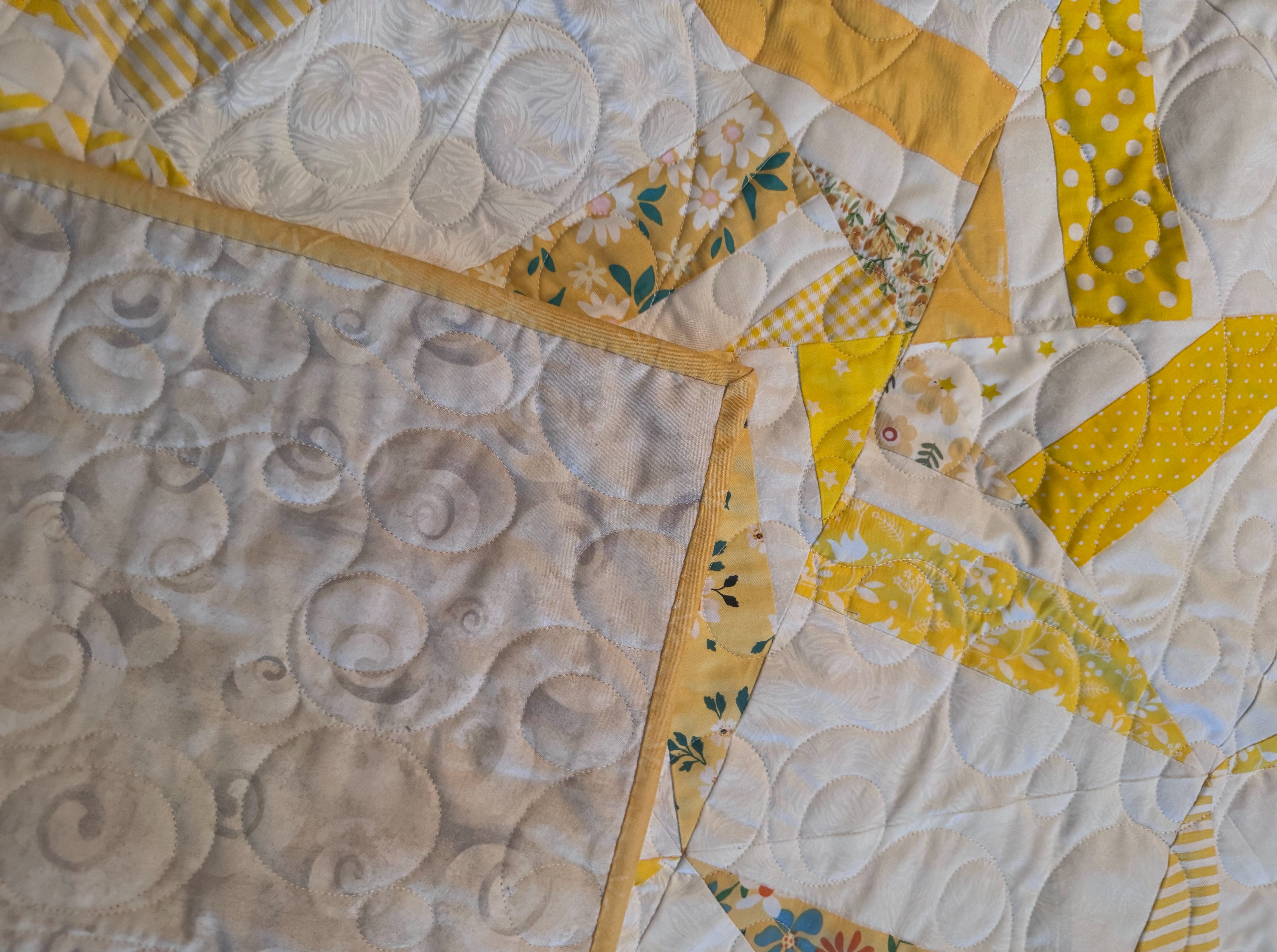 Scrappy Lemon Pie Quilt, Baby, 37" x 39"